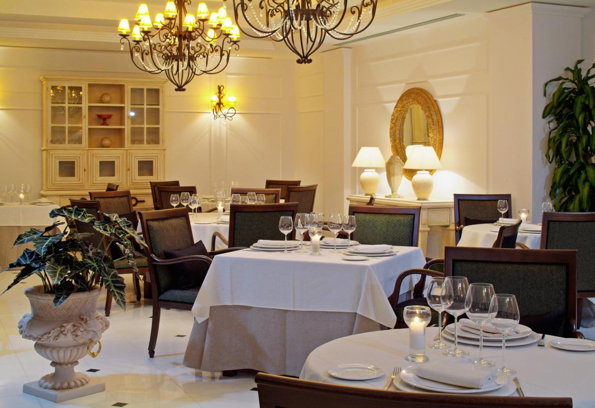 Sh Villa Gadea Altea Bagian luar foto Restaurant interior